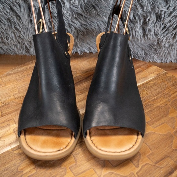 Size 9 - Born Heels Black Leather Peep Toe Block Heel Slingback Summer - Picture 2 of 7